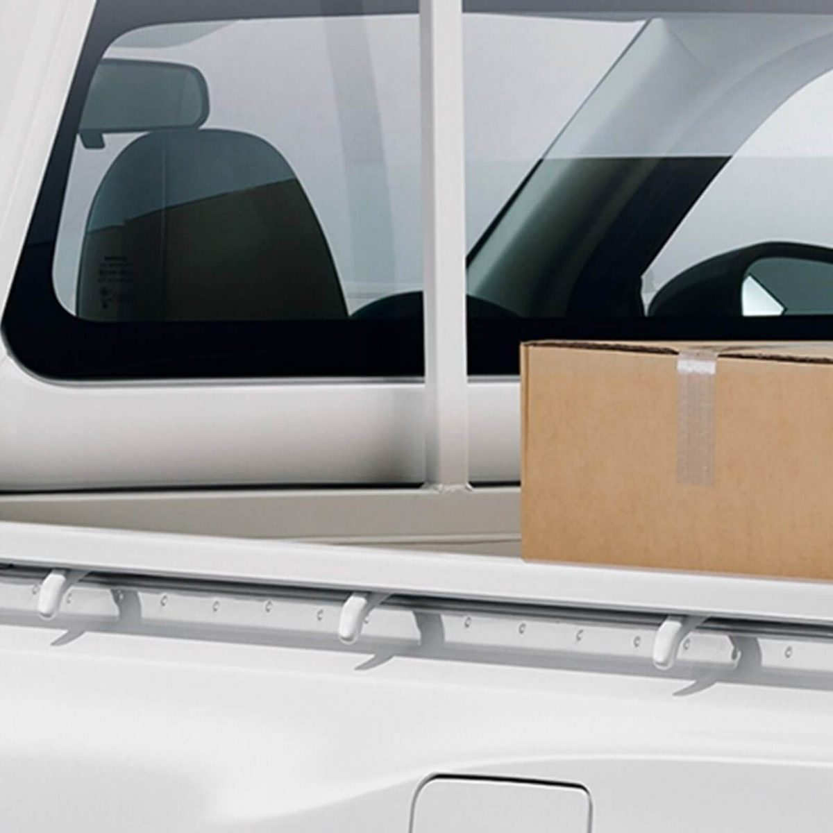 นิสสัน นาวาร่า ซิงเกิ้ลแค็บ พร้อมที่ยึดสัมภาระ